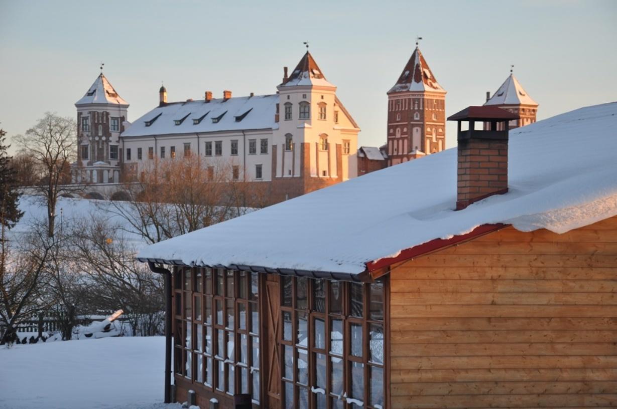 Usadba Zamkovoe Predmestie Hotel Mir Bagian luar foto