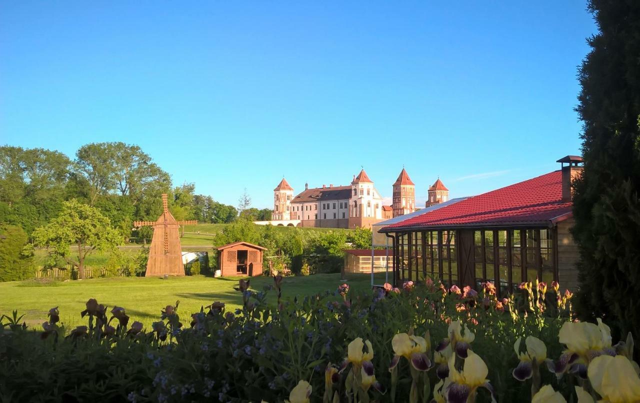 Usadba Zamkovoe Predmestie Hotel Mir Bagian luar foto